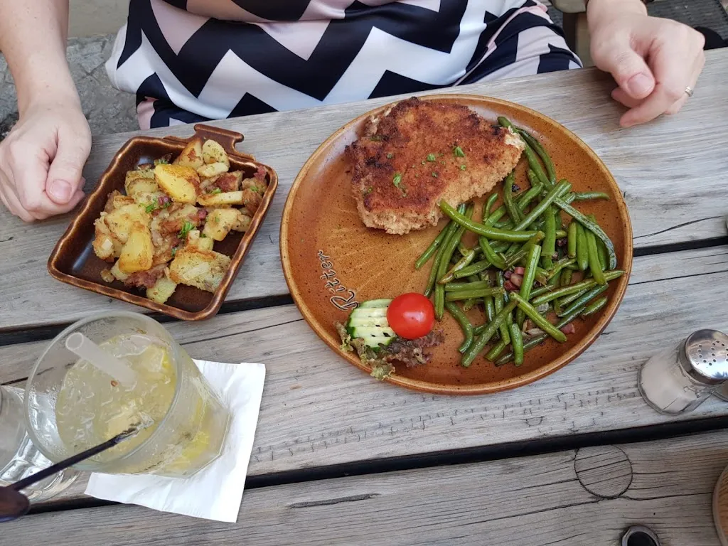 Mittelalterliche Burgschänke Zum Ritter / Halle (Saale)_(Saale)_slider_image_2