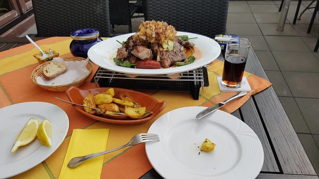 Hola y Olé__slider_image_2