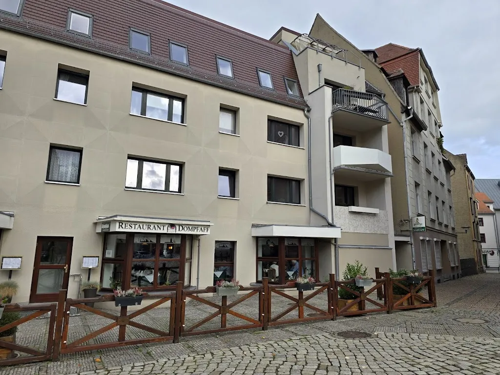 Dompfaff-Restaurant_(Saale)_slider_image_2