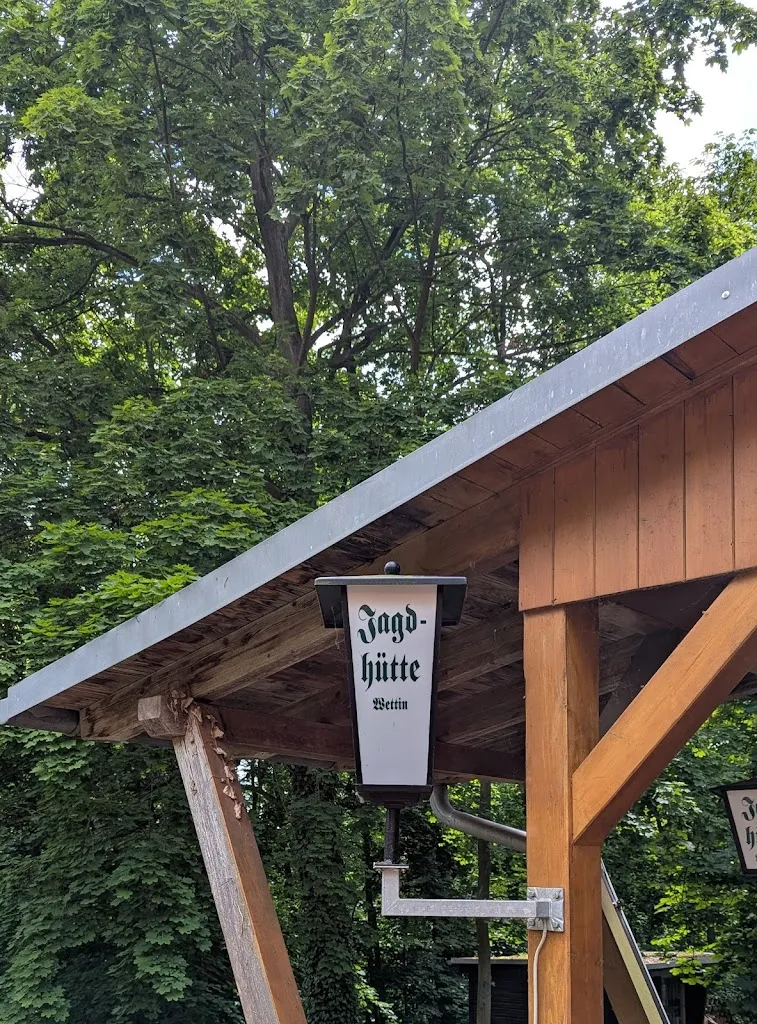 René Machemehl_Jagdhütte Wettin_Wettin-Löbejün_review