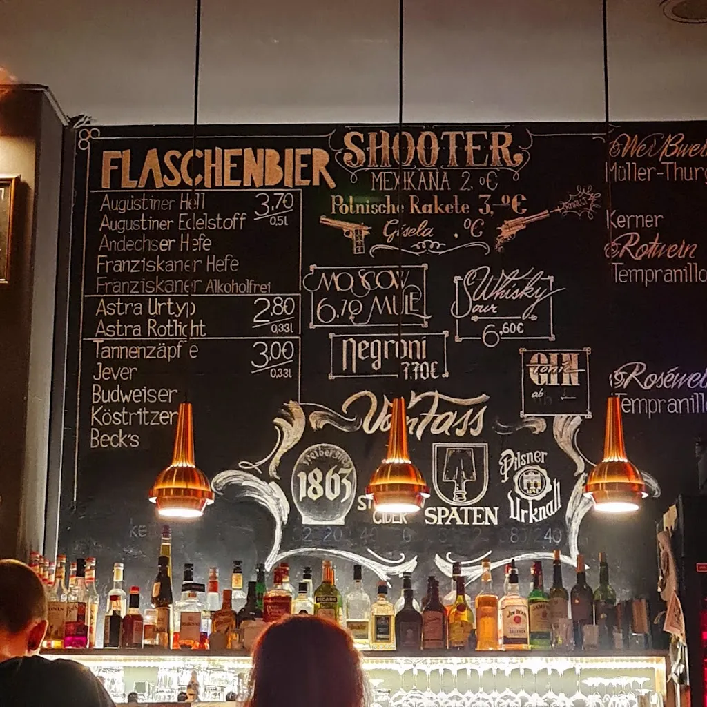 Menu_Two rooms, kitchen, bar_(Saale)_image_1