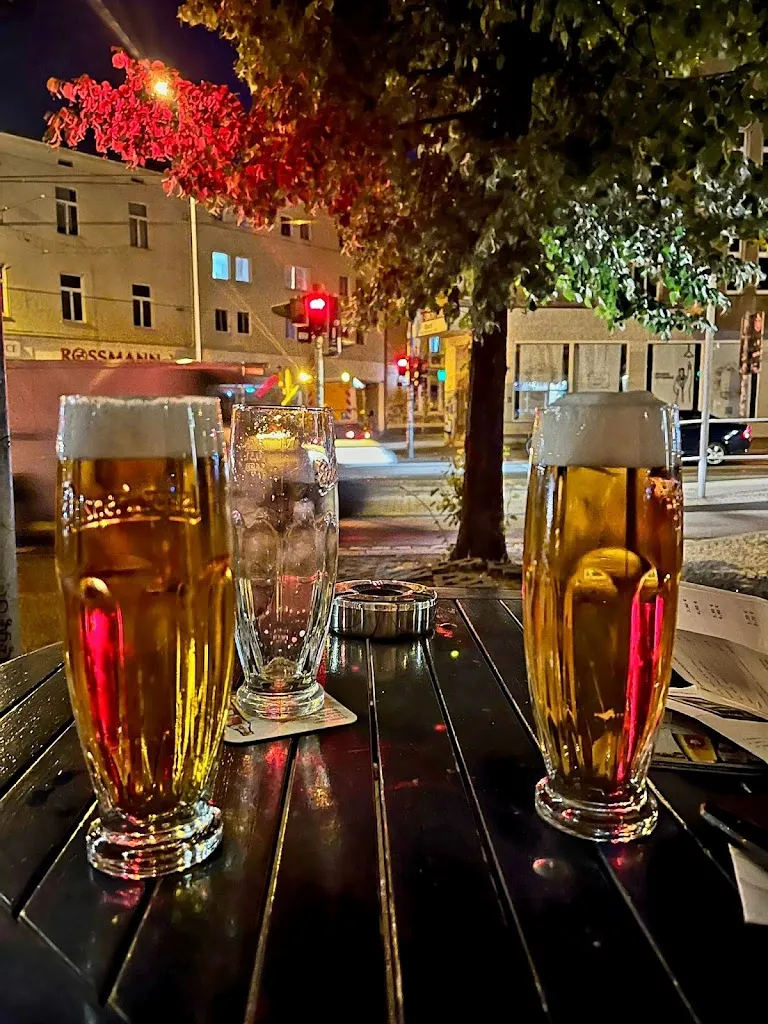 Two rooms, kitchen, bar_(Saale)_slider_image_2