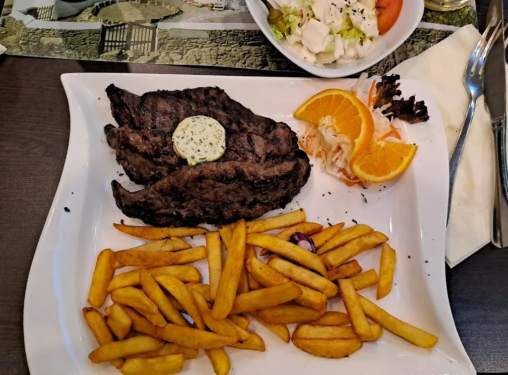 Mykonos-Grill Griechisches Restaurant & Lieferservice_(Saale)_slider_image_2