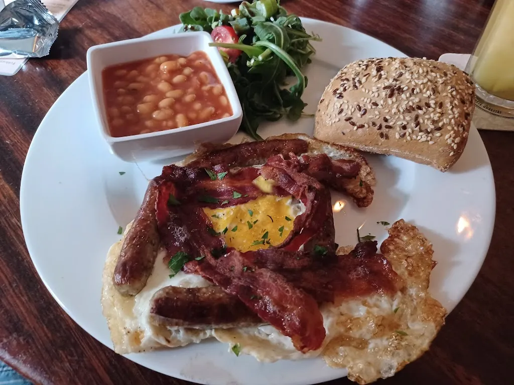 Café _öö_(Saale)_slider_image_3