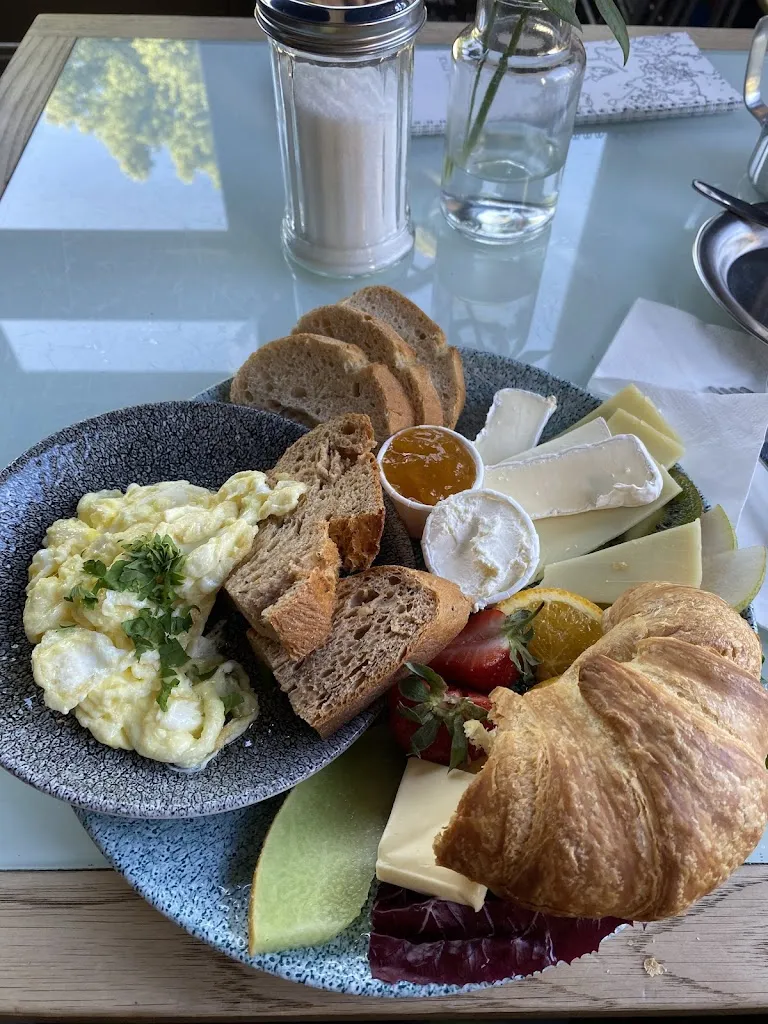 Mitte Ende Mai_(Saale)_slider_image_2