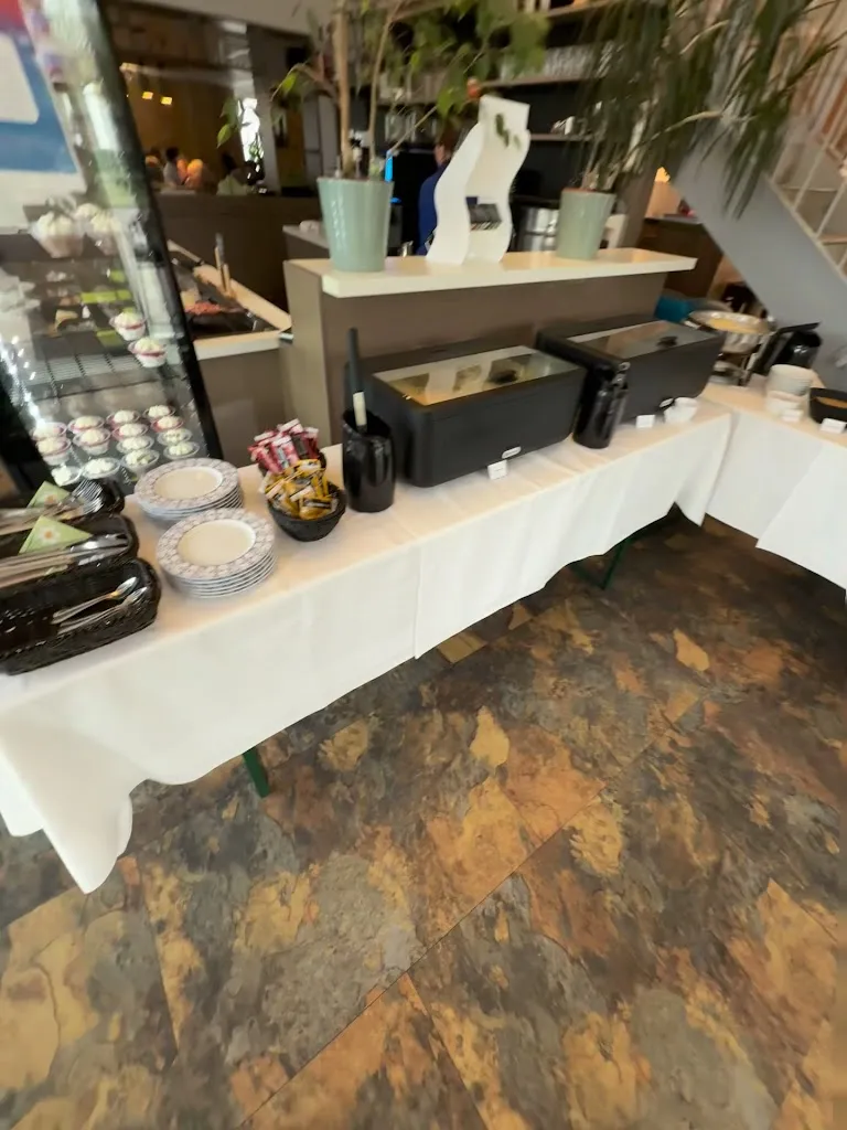 Steffen Ludwar_Café&mehr Halle - Pension|Frühstück|Essen|Feiern_(Saale)_review