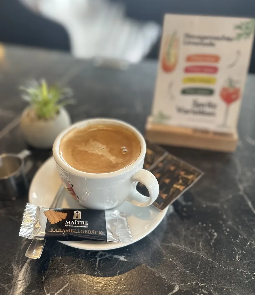 Manula Café - Bar Lounge_(Hessen)_slider_image_2