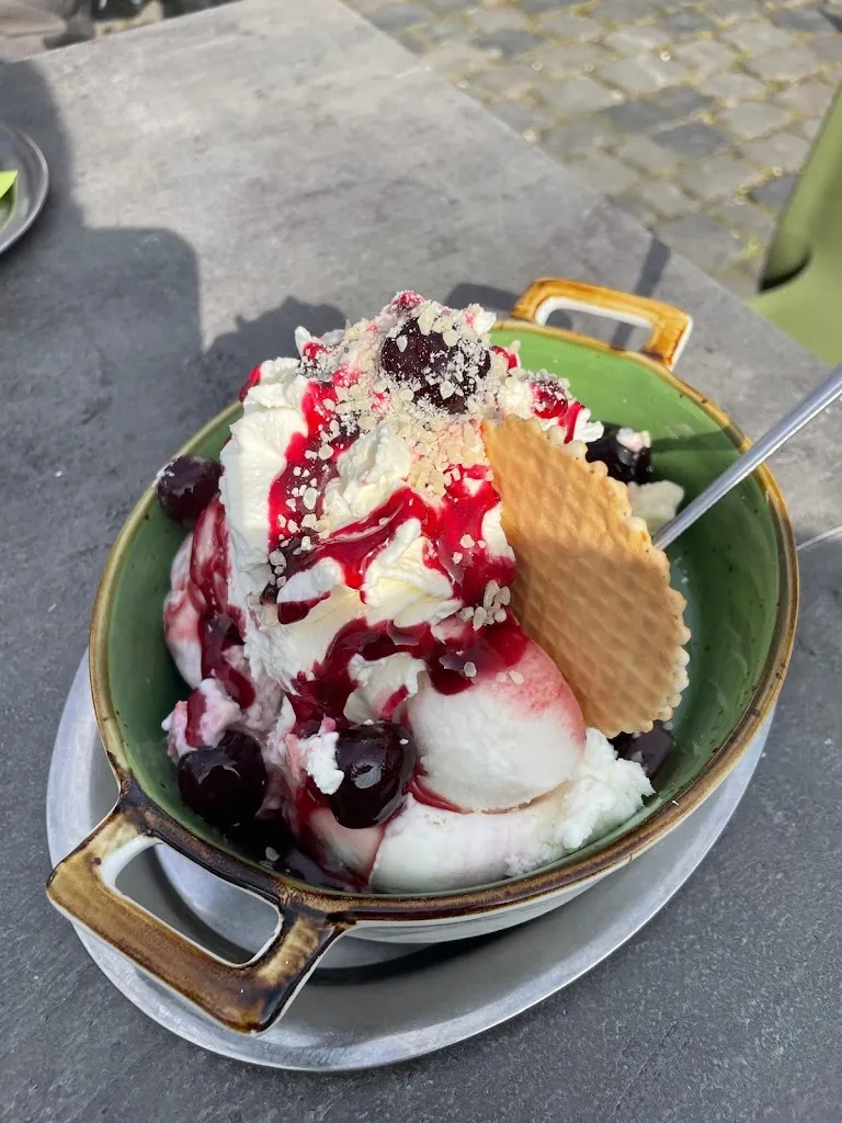 Hans-Jürgen Haas_Café Kiki‘s Friedberg_(Hessen)_avis