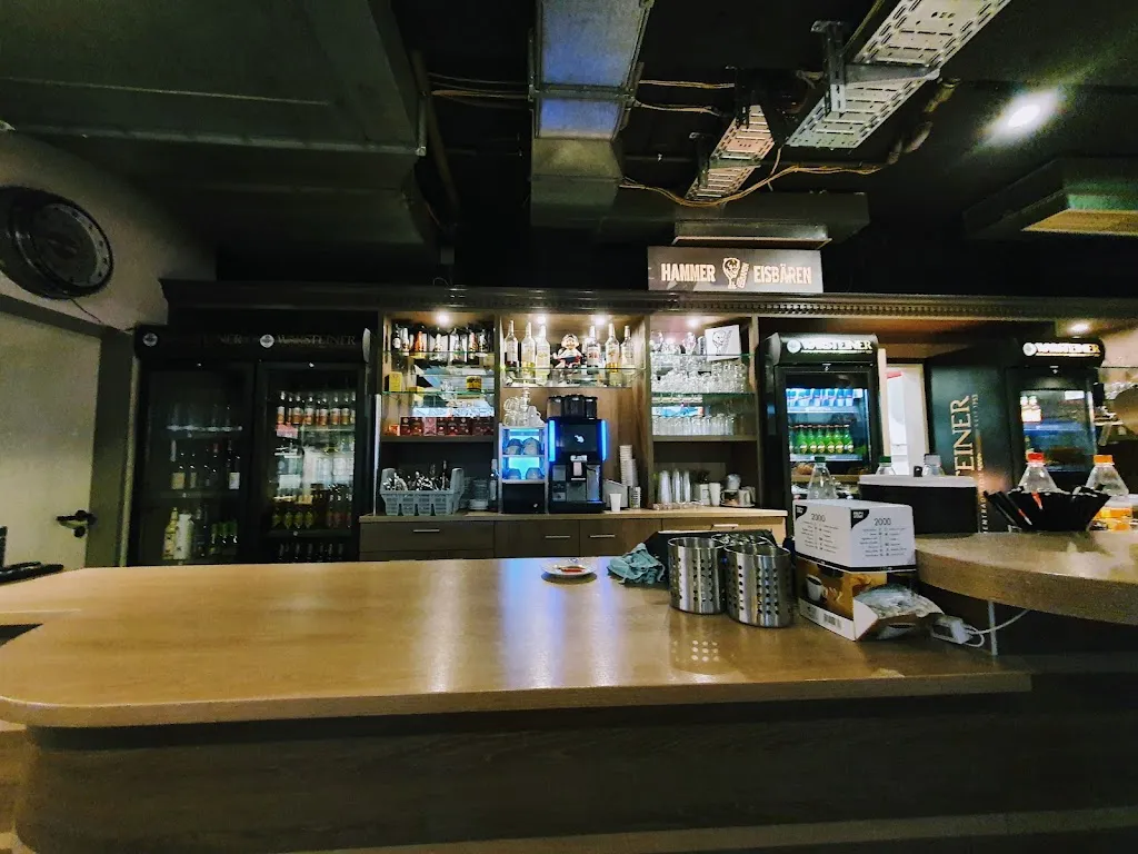 Black Cube_Blueliner Sportsbar & Diner_Hamm_review