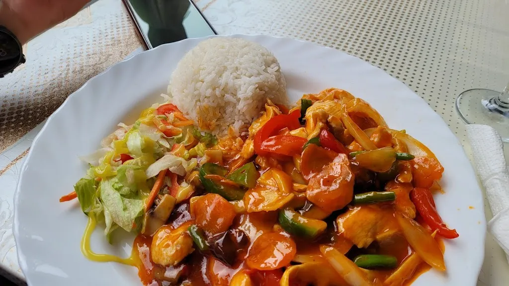 Lotus Bistro China-Thai Food_Hamm_slider_image_2