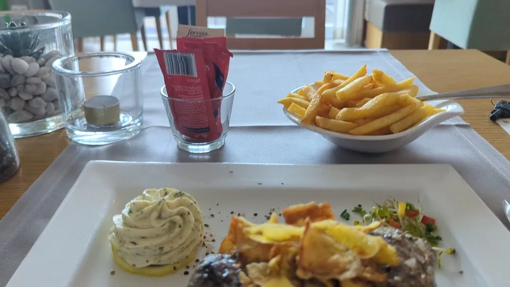 Restaurant M3_Heek_slider_image_2