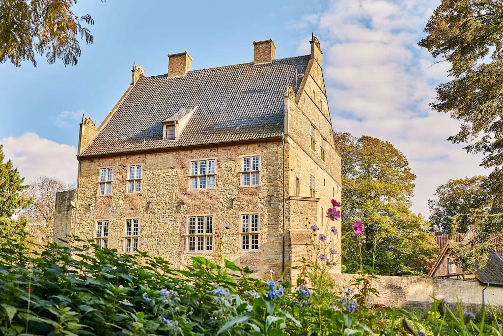 Burg Hohes Haus_Heek_slider_image_1