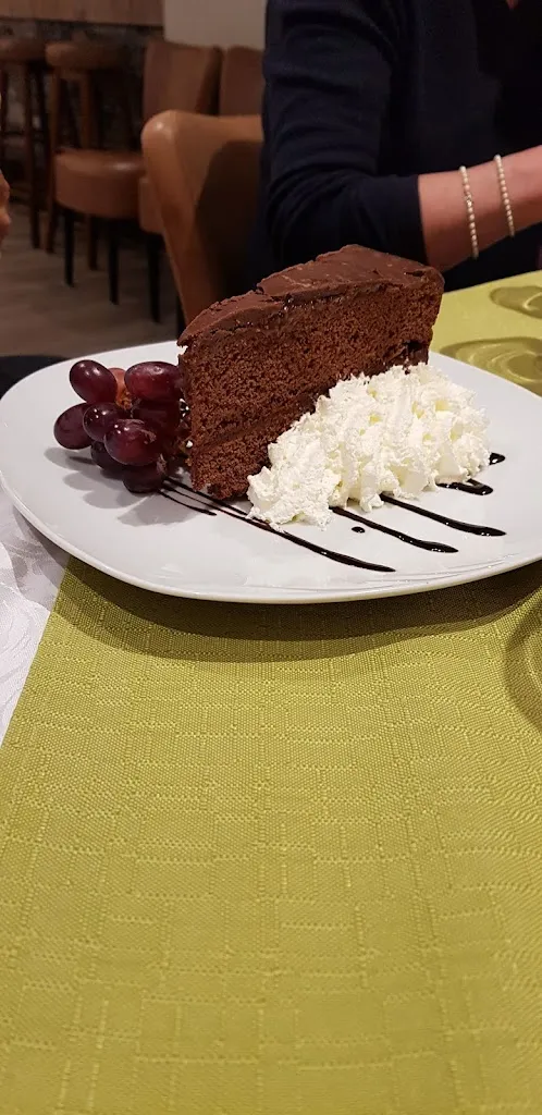 Menu_Hotel Restaurant Schwarzer Adler_Austria_image_6