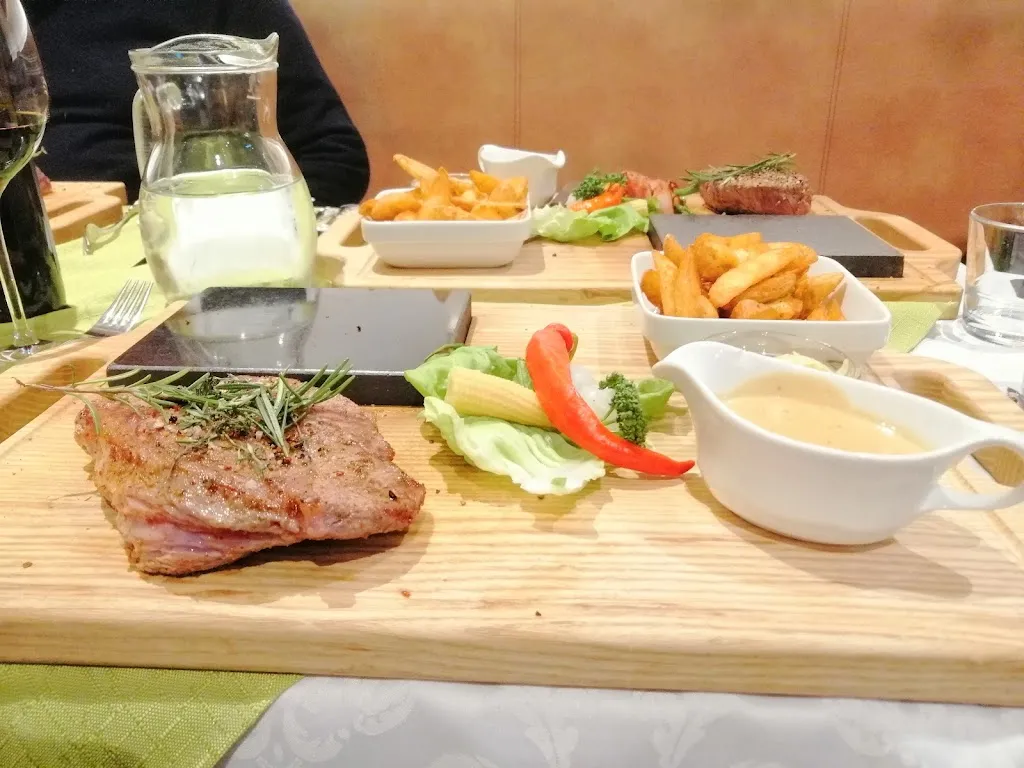 Alexandra Mel_Hotel Restaurant Schwarzer Adler_Austria_review