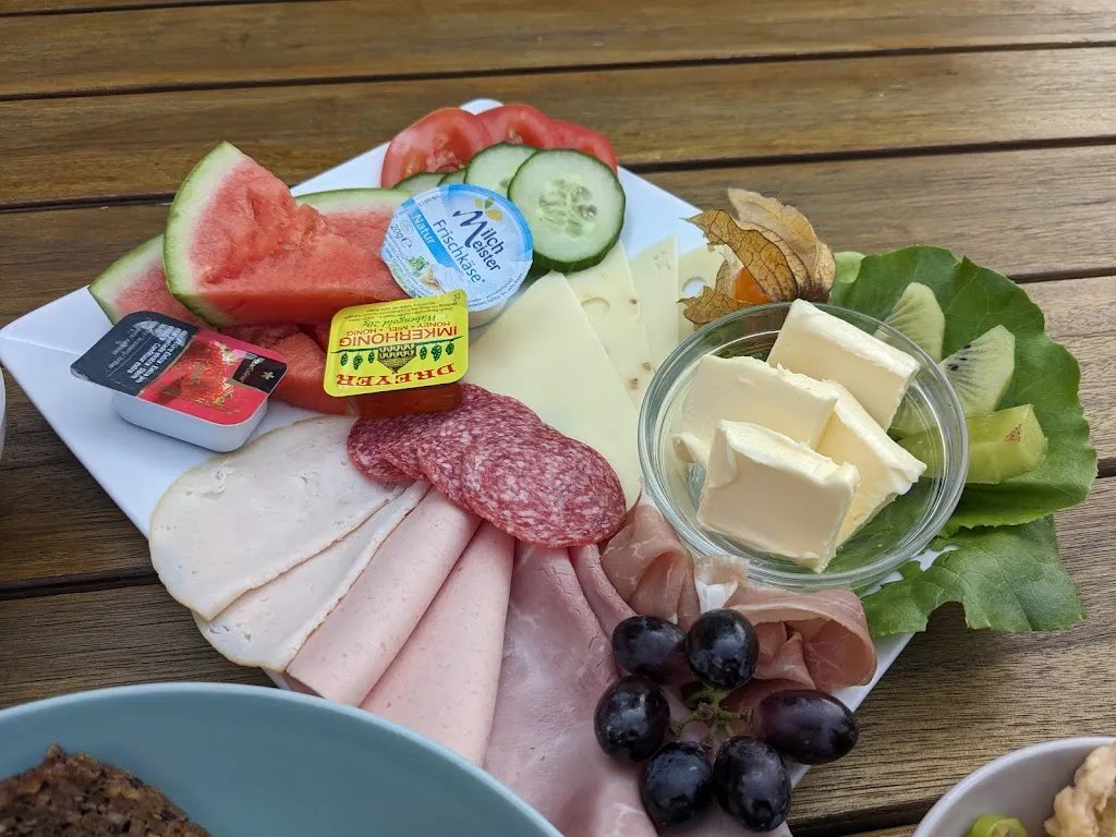 Jens-Jakob Geiermann_Leo's Café - Restaurant Hellenthal_Hellenthal_review