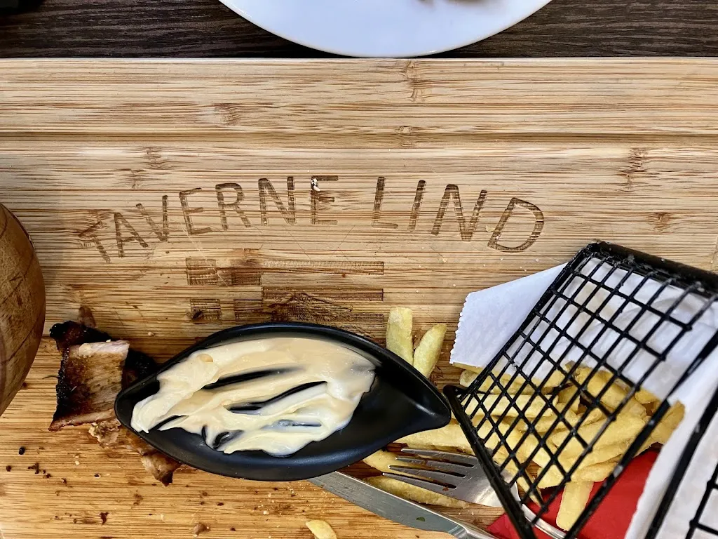 Sabine Seitenspinner_Taverne Lind_Hellenthal_review