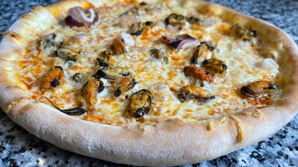 Ali's Pizzeria_Hellenthal_slider_image_2