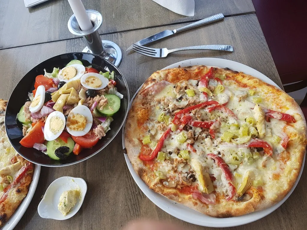 Pizzeria Ristorante da Alessandro_Hemer_slider_image_3