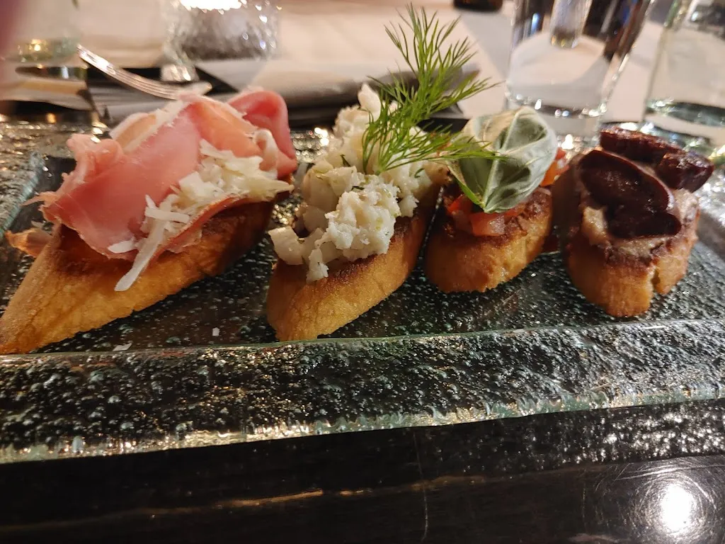 Menu_Henrichs Restaurant - Café - Lounge_Hattingen_immagine_7