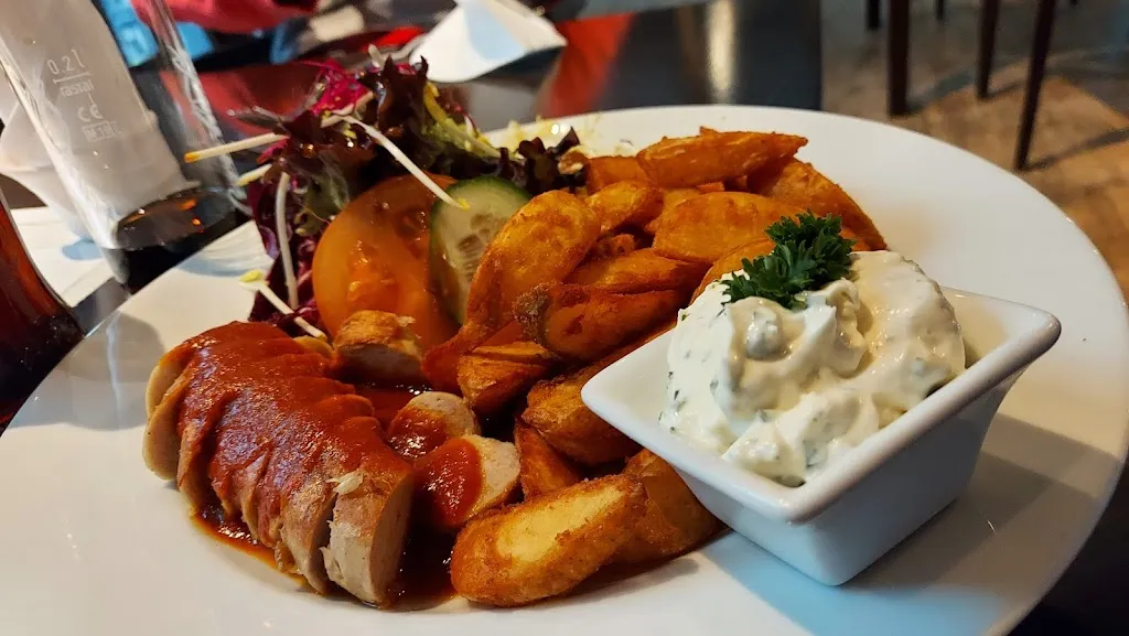 Henrichs Restaurant - Café - Lounge_Hattingen_slider_image_1