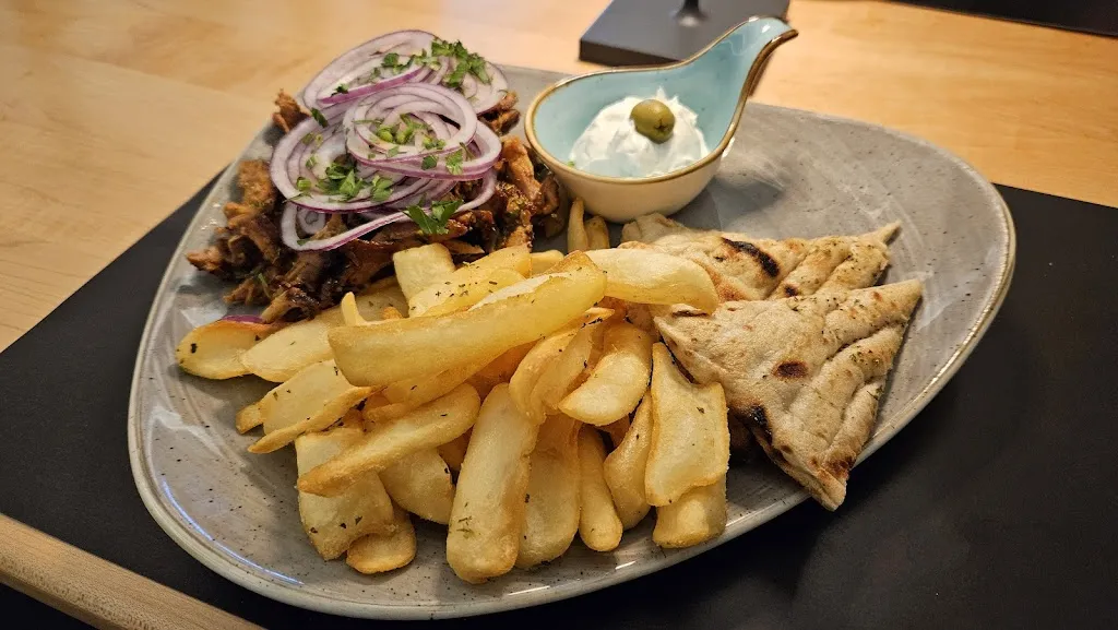 Ouzeri zur Glocke__slider_image_3