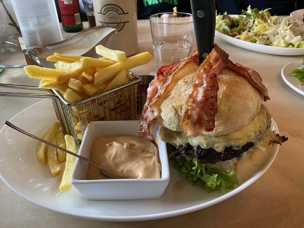 Sieglinde Gruber-Russell_Hennefer Wirtshaus_(Sieg)_Bewertung