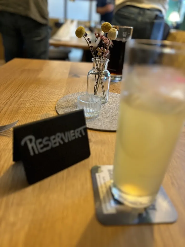 Andrea Zrno_Cafe-Restaurant Vedder_Herscheid_review