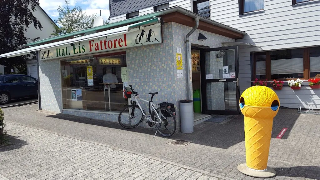 Eisdiele Fattorel restaurant in Herscheid