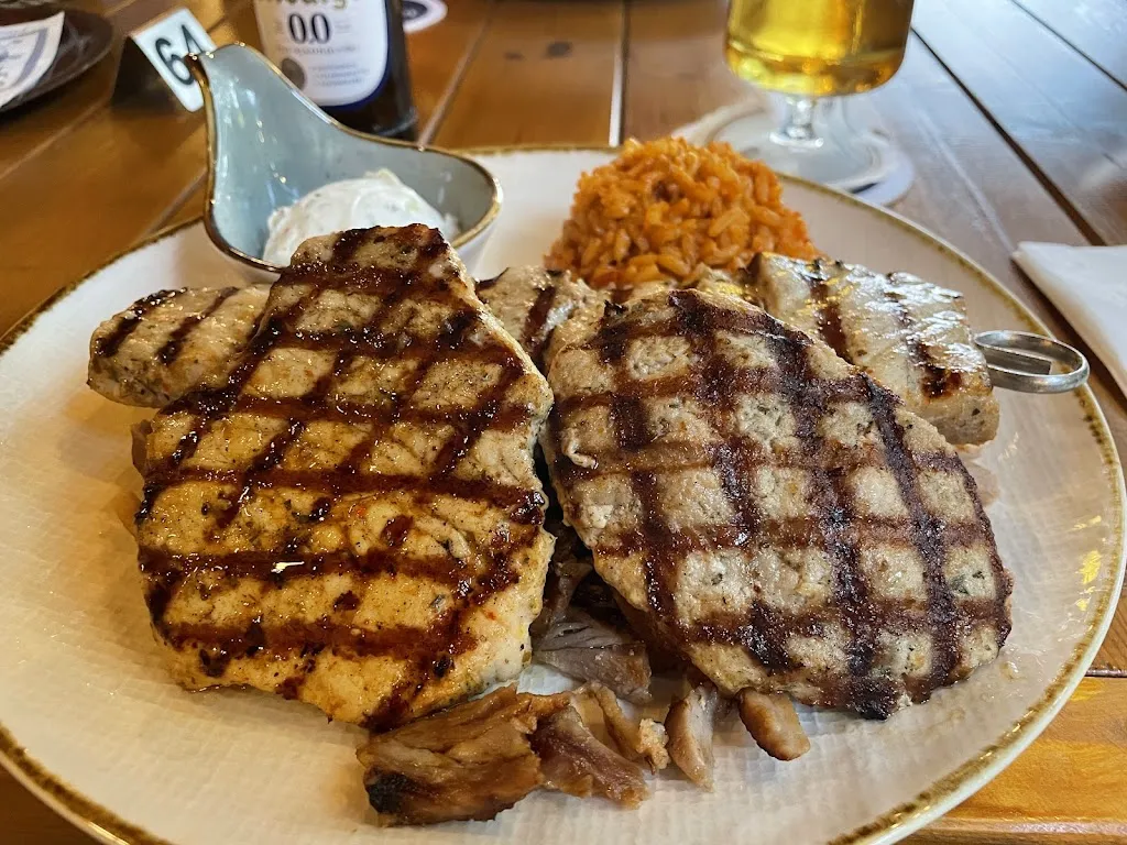 Athos_Hiddenhausen_slider_image_2