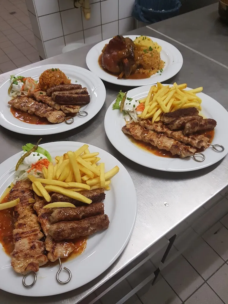 Kroatisches Restaurant Löwenbräu_Bünde_slider_image_3