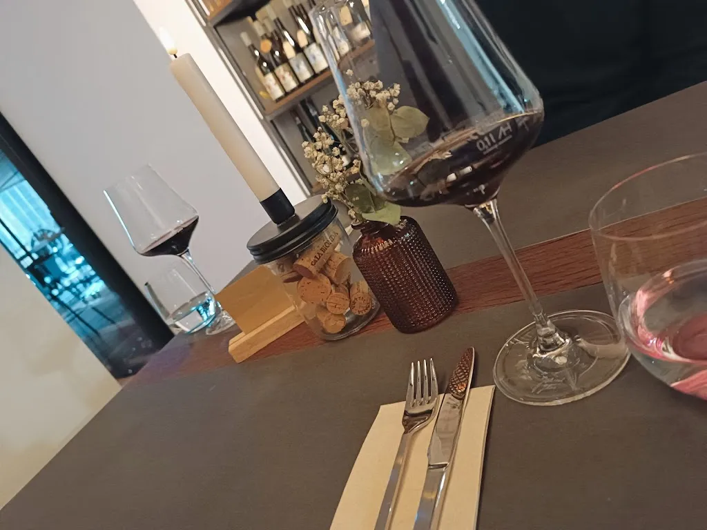 1575 Weinbar & Handel_Herford_slider_image_3