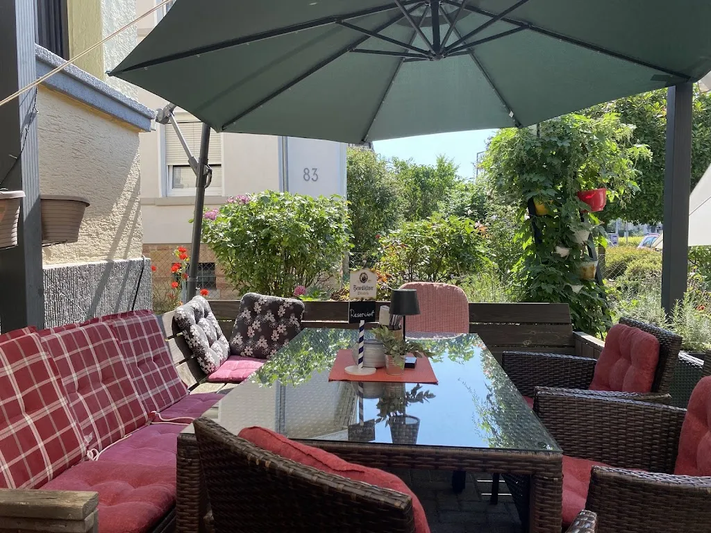 Frankfurt Runner #LocationScout #1001Trips_Landhaus Bavaria_Nauheim_review