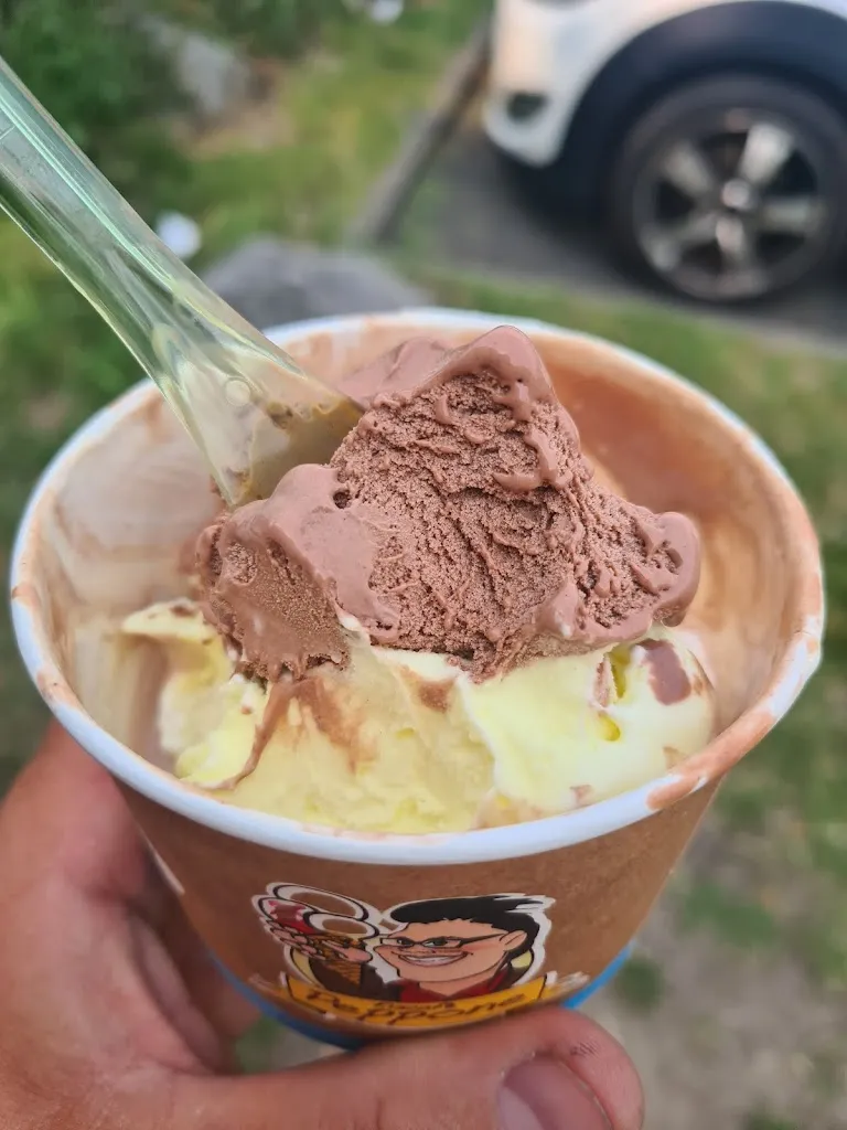 Eugen Straistaru_Eiscafé Peppone Kohlscheid_Herzogenrath_review