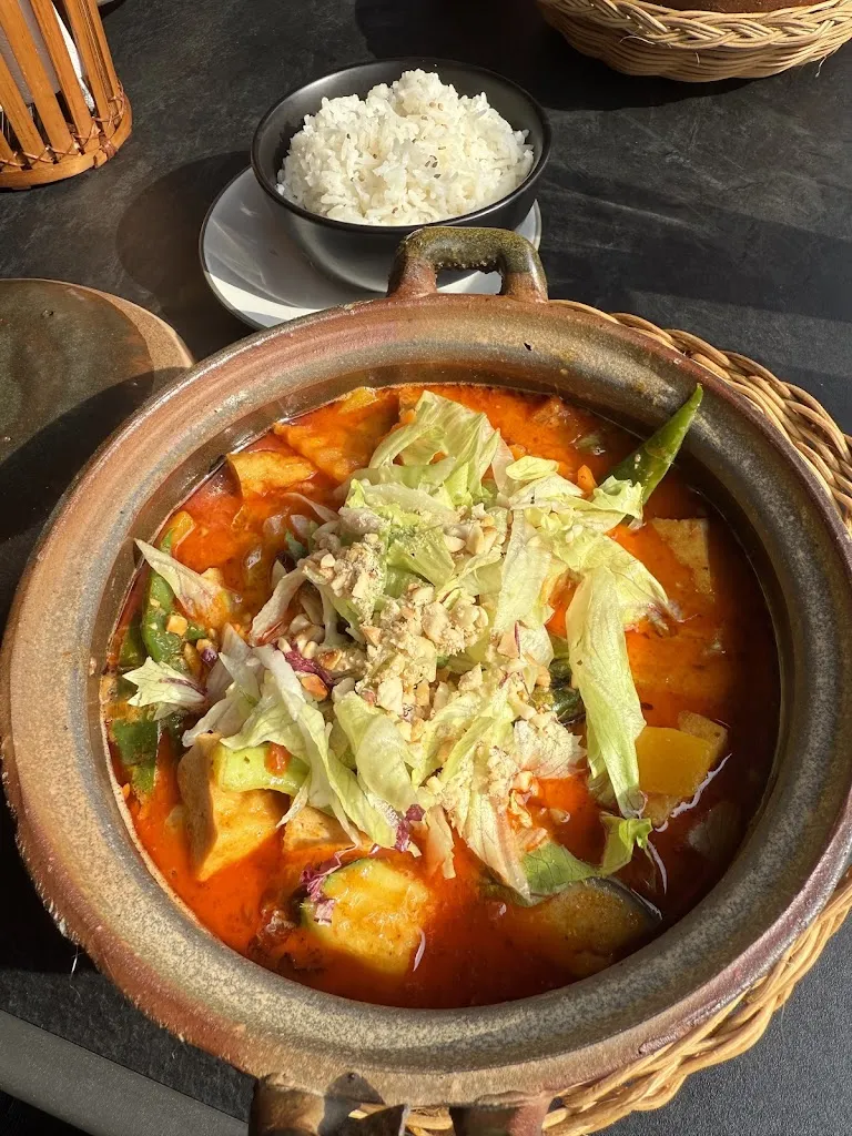Gina_Bep Viet_Herten_review