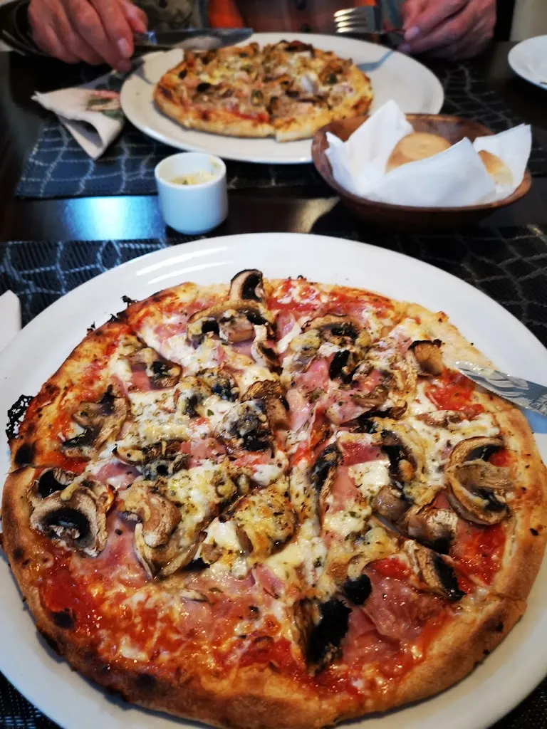 Restaurant Mamma Leone_Herten_slider_image_3