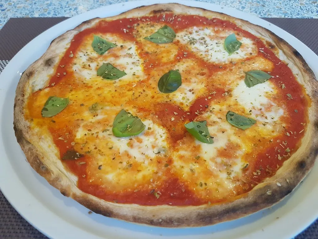 Menu_Pizzeria La Piccola Herten_Herten_image_8