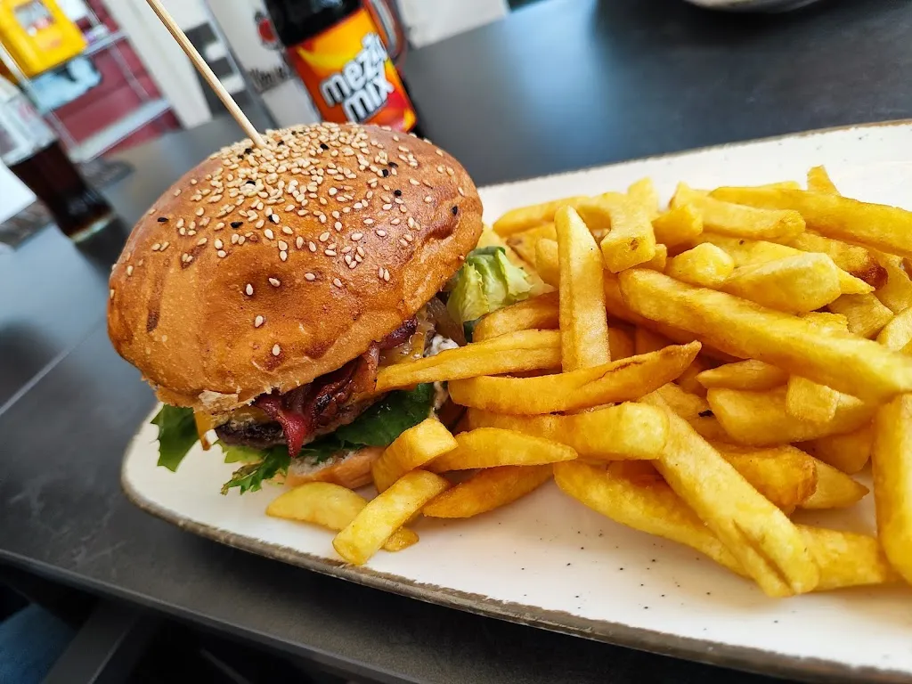 Schlemmer-Bistro im Blockhaus_Nauheim_slider_image_3