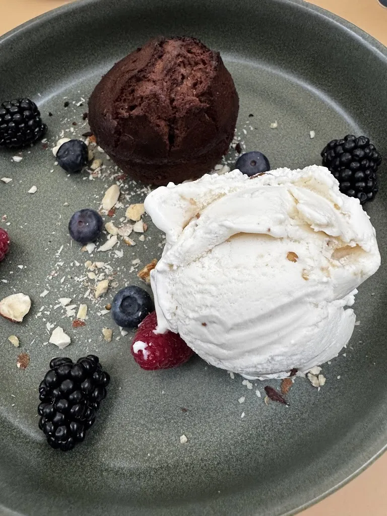 Elke Sondermann-Becker_nebenan im kmd_Hilchenbach_review