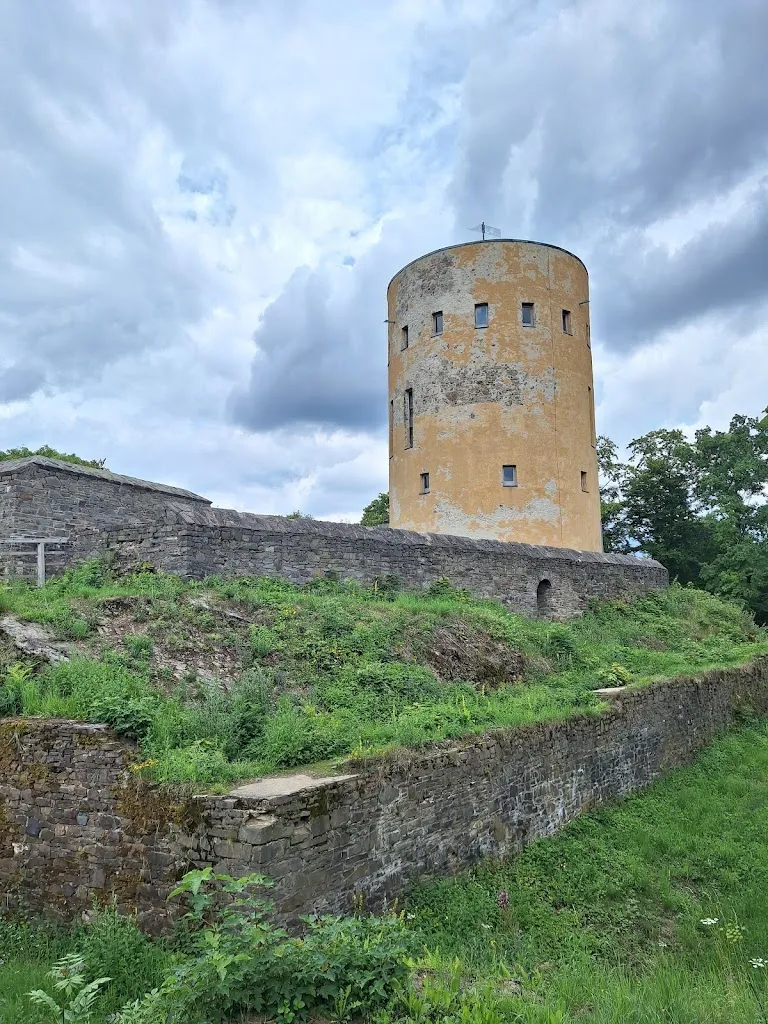 Itay Bar-on_Ginsburg_Hilchenbach_review