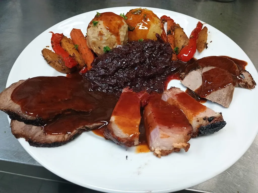 Mani’s Ponystall_Hilden_slider_image_2