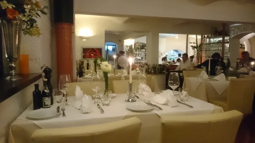 Pascal Cabos_Paradiso_Minden_review