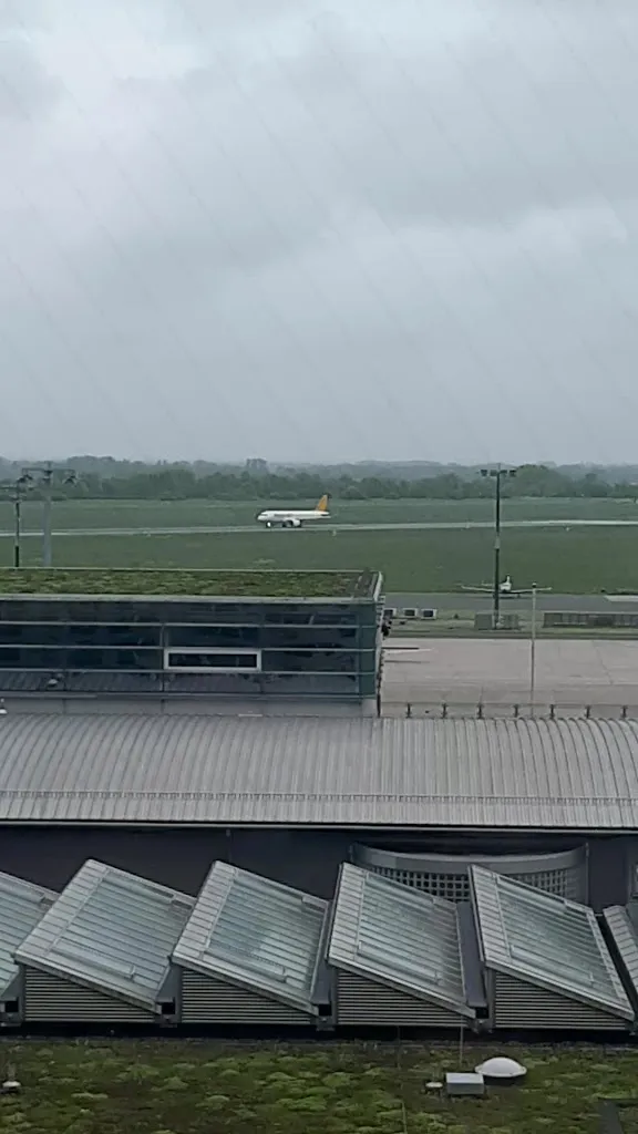 BLIXX Restaurant ATLANTIC Hotel Airport_Bremen_slider_image_2