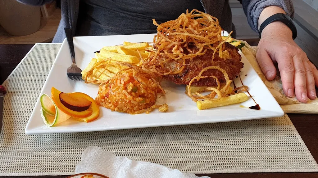 Mikos Restaurant_Hückeswagen_slider_image_2