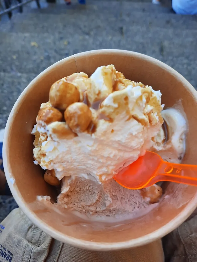 Manfred Grosch_Eiscafé Friuli_Hückeswagen_review