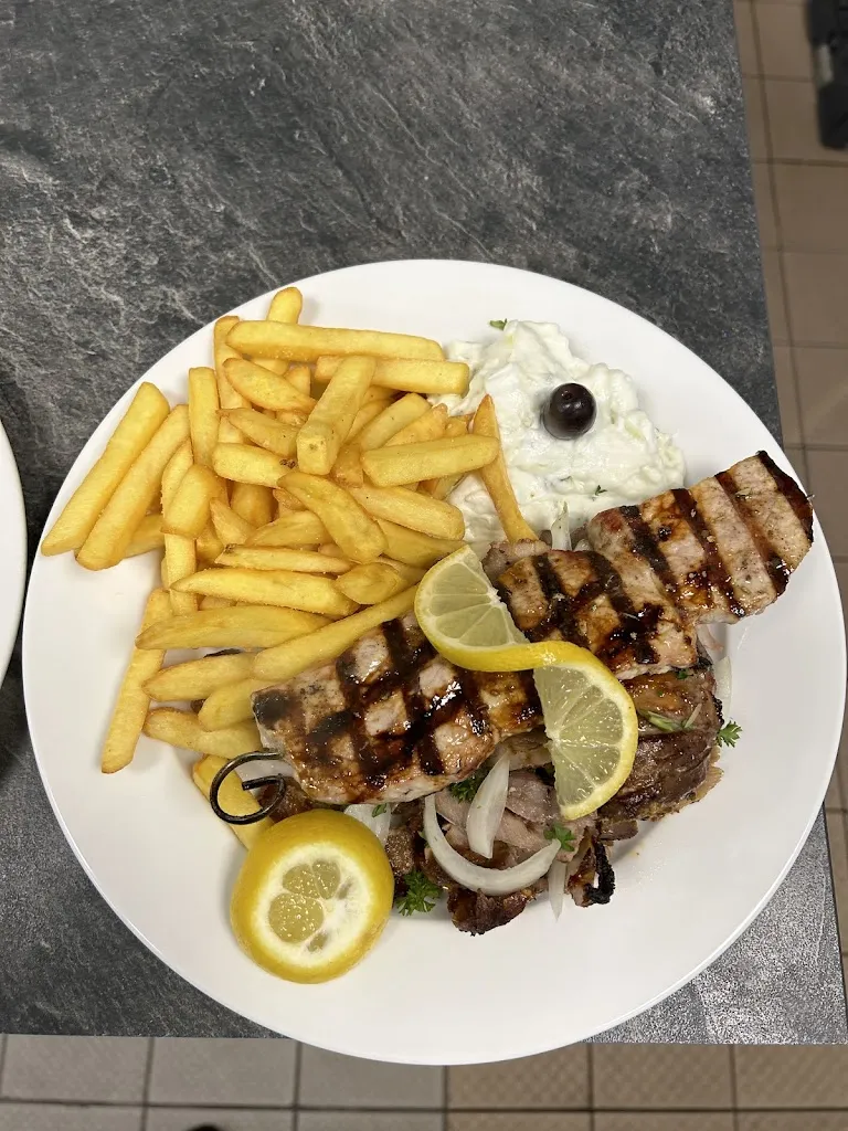 Nostimo Brasserie griechische Küche_Höxter_slider_image_3