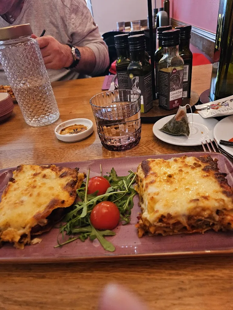 Silke Hartmann_Das Ehrlich_Höxter_recensione