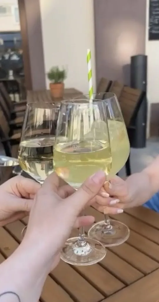 Menu_Henrys Café & Weinstube_Höxter_immagine_3