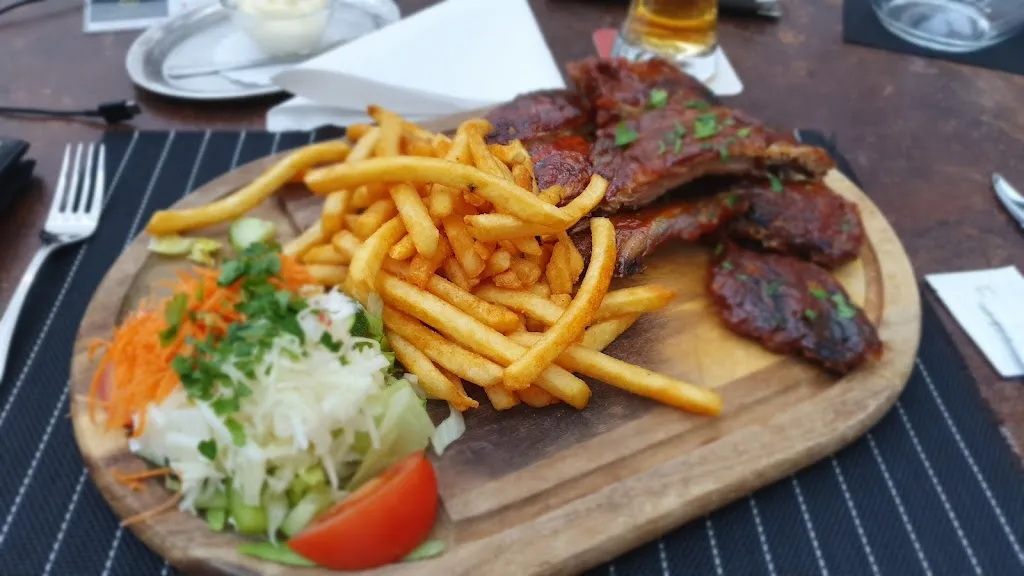 Menu_Hotel und Restaurant Corveyer Hof_Höxter_image_7