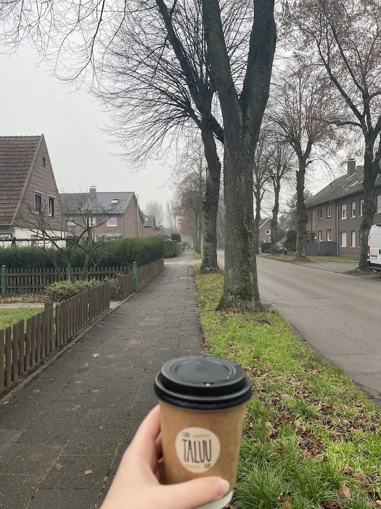 Nesibe İncekara_Café Taluu_Hünxe_review