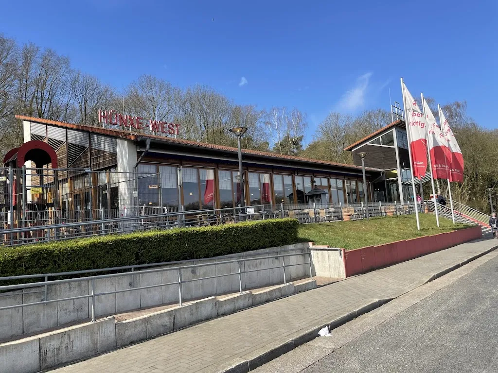 Elisabeth Bik_Tank & Rast Raststätte Hünxe West_Hünxe_review